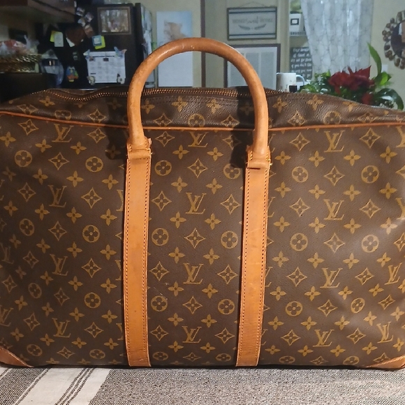 Louis Vuitton Monogram Canvas Travel Bag - Picture 3 of 16